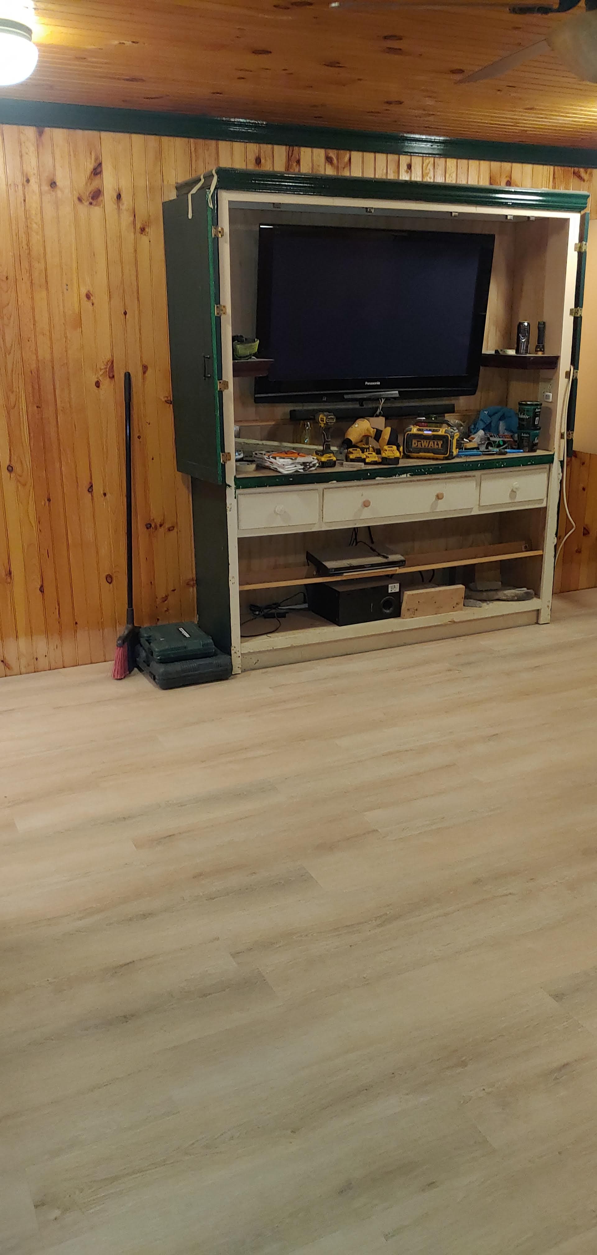 Fresh Vinyl Plank Flooring at a Price That Makes Sense