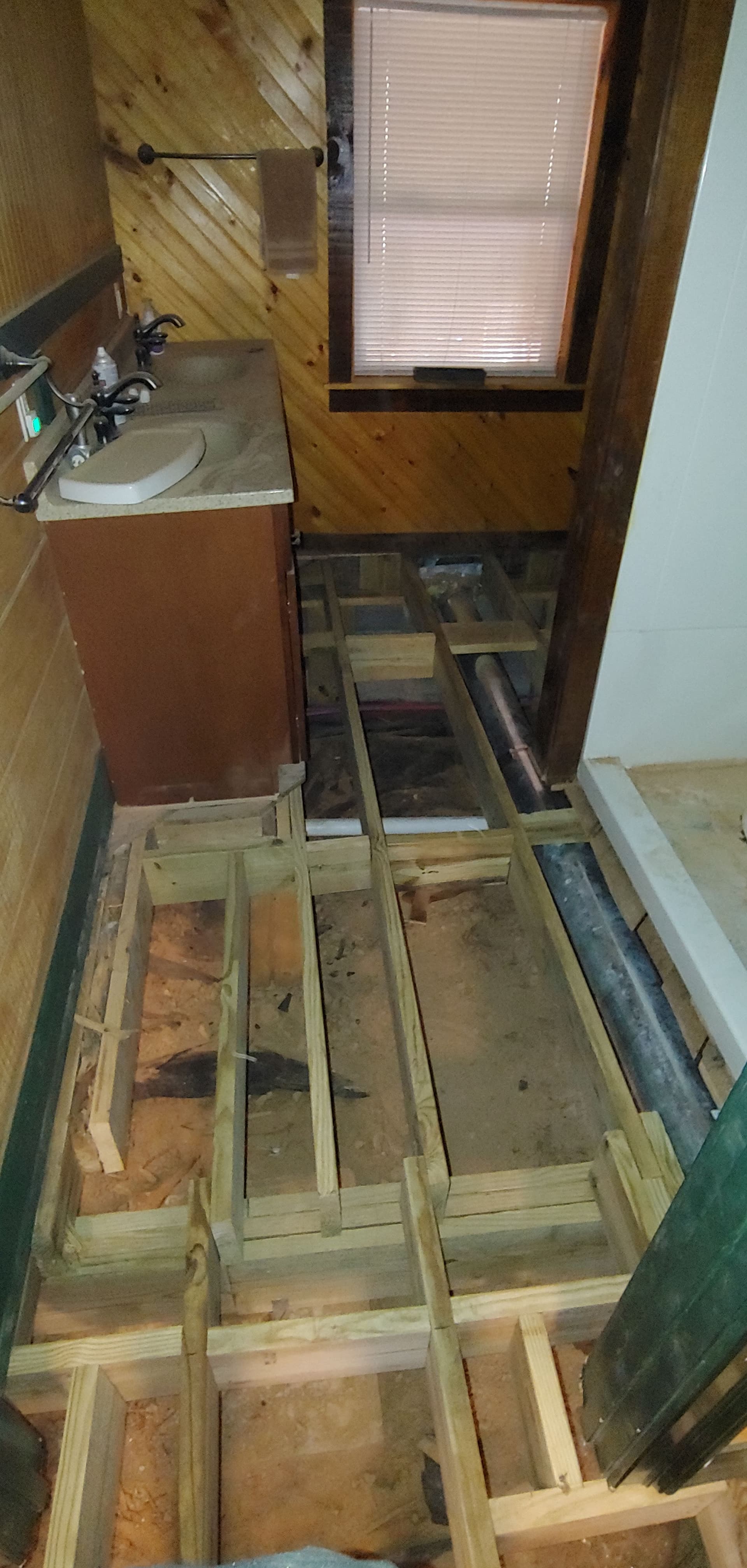 Gallery photos for Cracked Shower Pan Led to Rotten Subfloor - Here's How We Fixed It: Image #7