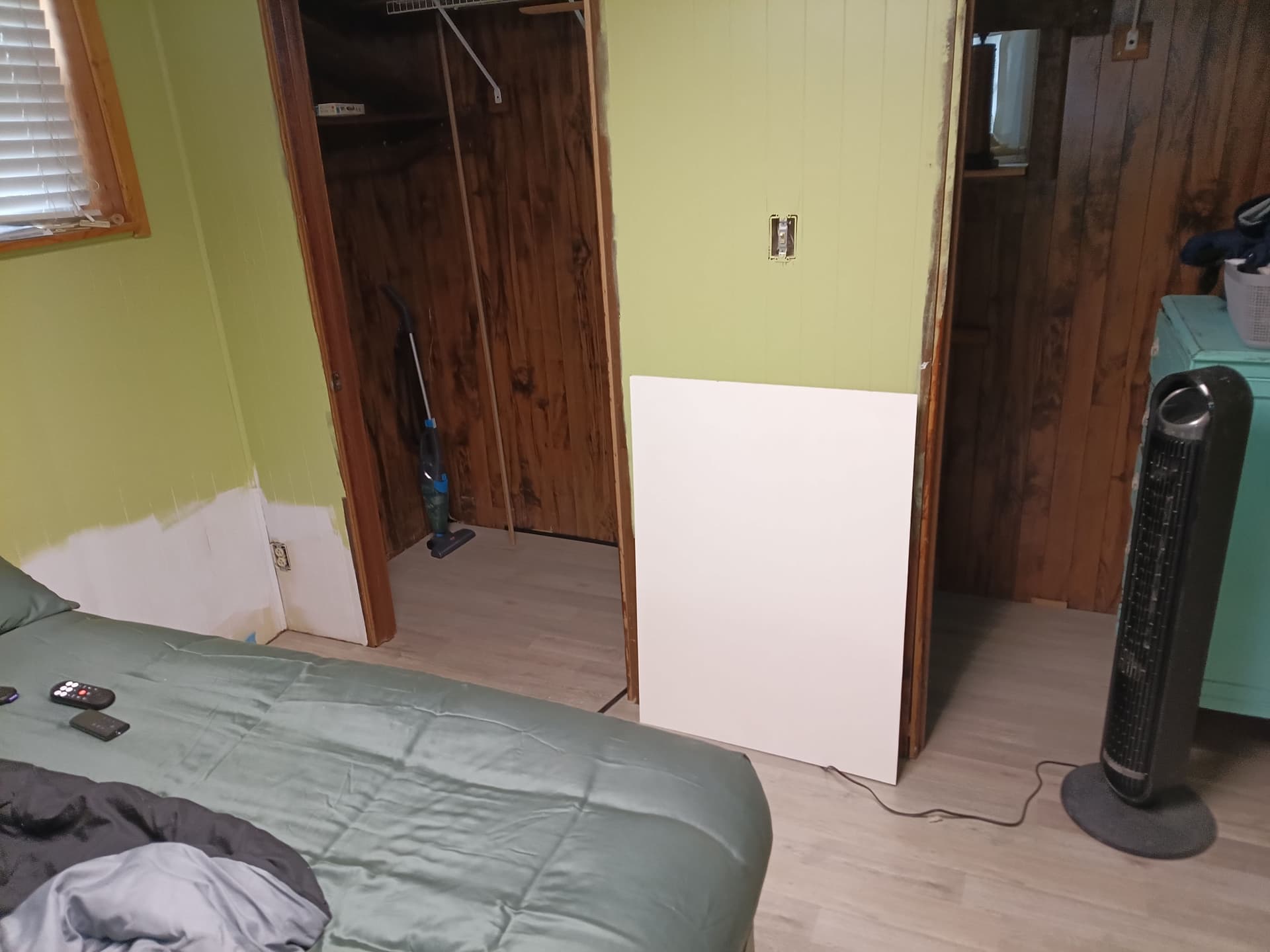 Gallery photos for Blount County Basement Bedroom Gets Wainscoting, Trim and Fresh Paint: Image #3