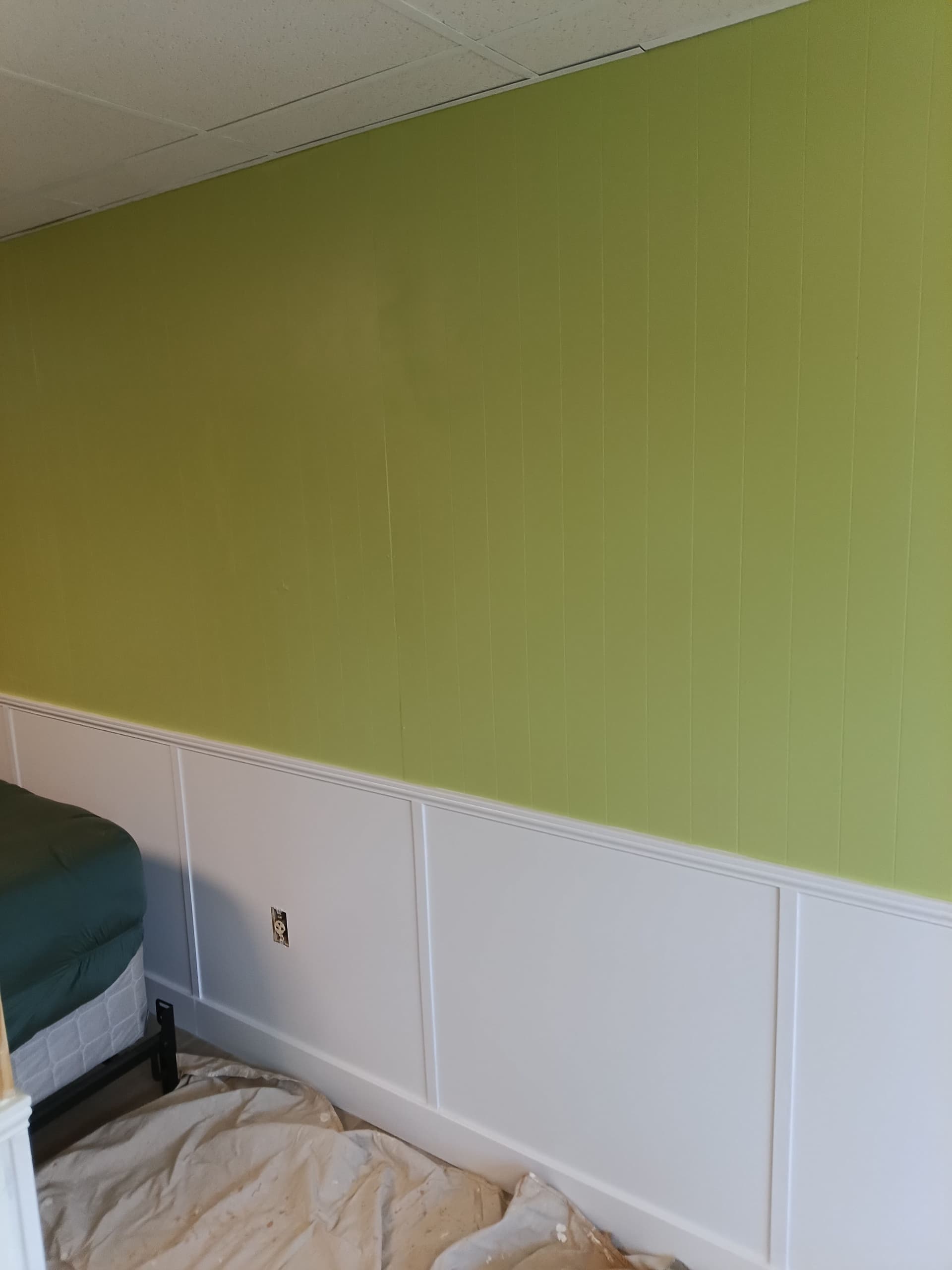 Gallery photos for Blount County Basement Bedroom Gets Wainscoting, Trim and Fresh Paint: Image #7